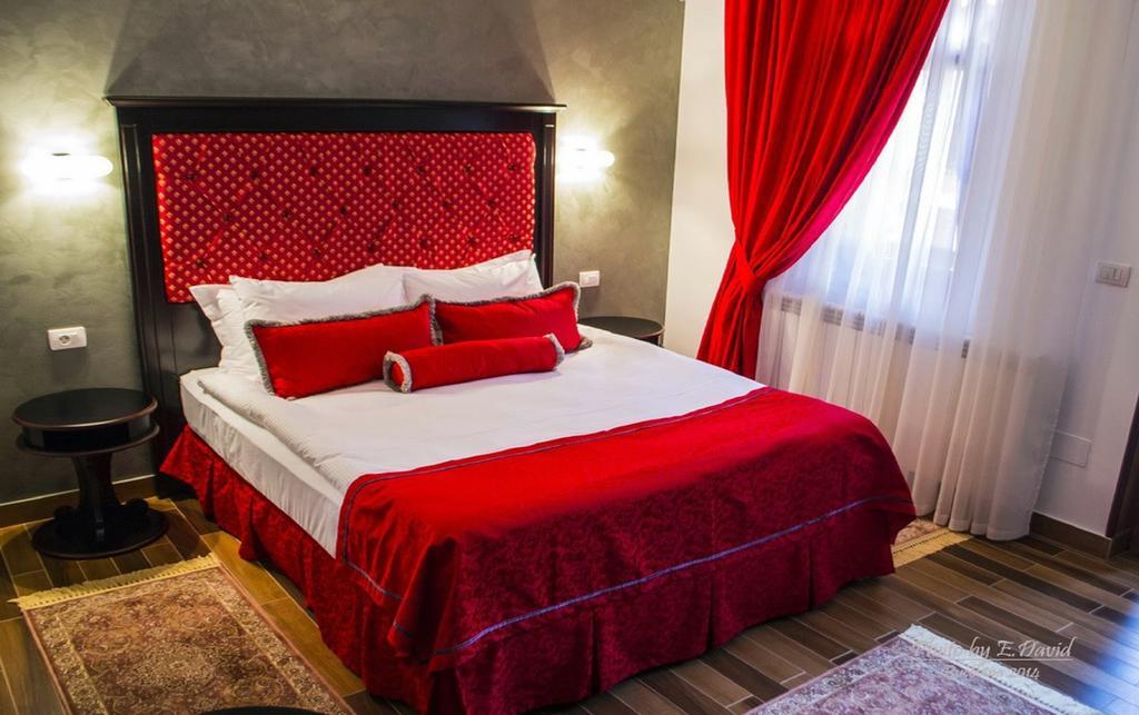 Hotel Galany Rădăuţi エクステリア 写真